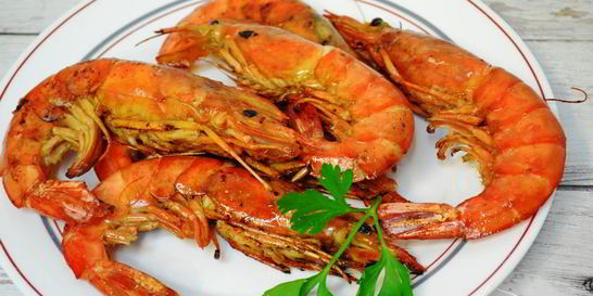 Большая креветка на гриле