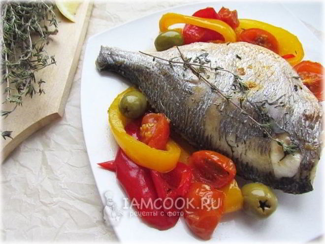 Рецепт дорадо запеченная с овощами и оливками