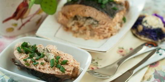 Горбуша в фольге на углях