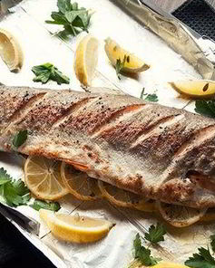 Горбуша, запеченная целиком