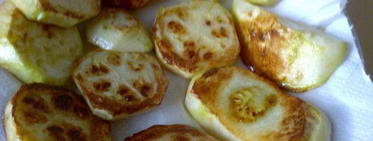 горбуша запеченная в рукаве с луком и кабачком. Шаг 3