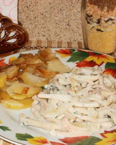 Кальмар, тушенный в сметане