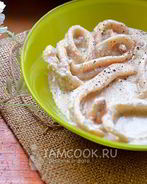 Кальмары в сметанном соусе