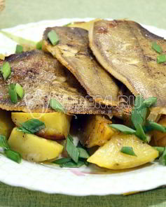 Камбала в духовке с картофелем