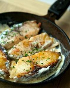 Карп жаренный со сметаной