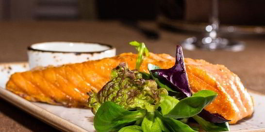 Лосось с апельсиновым соусом