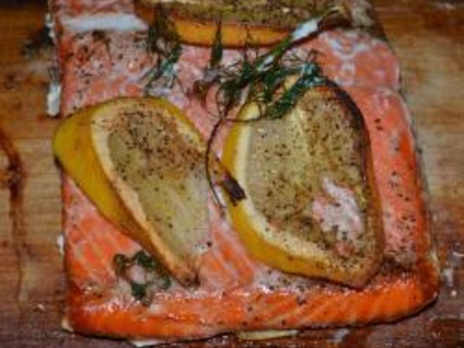 Рецепт лосося жареного на кедровой дощечке