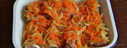 минтай с морковью и луком. Шаг 5