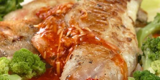 Морской окунь с брокколи