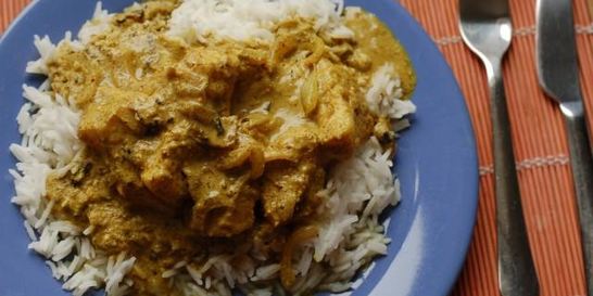 Палтус, тушеный в кокосовом молоке