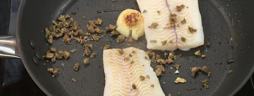 палтус в сливочном соусе с зеленым салатом. Шаг 5