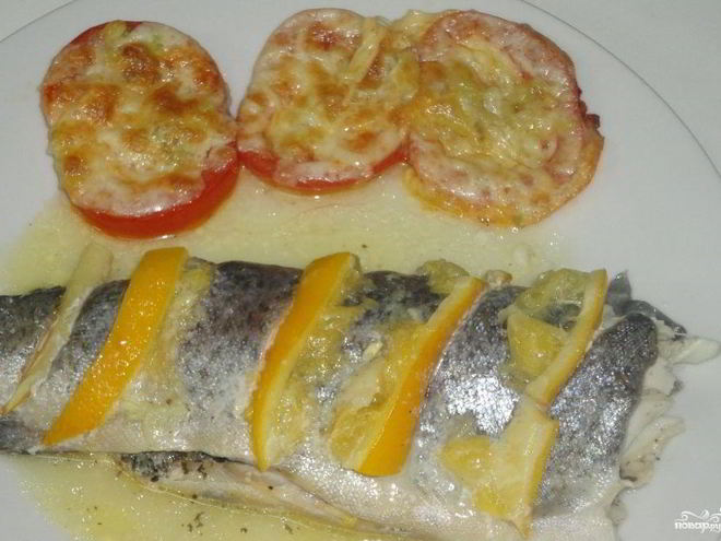 Рецепт речной форели, запеченной в духовке целиком