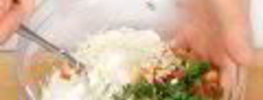 рыба под соусом из сметаны, овощей и пармезана. Шаг 2