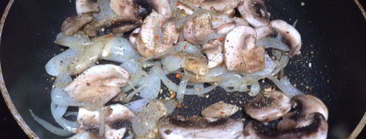 рыба, запеченная с грибами и помидорами. Шаг 3