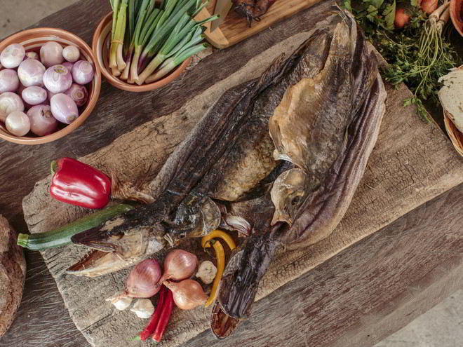 Рецепт щуки с шампиньонами и грецкими орехами