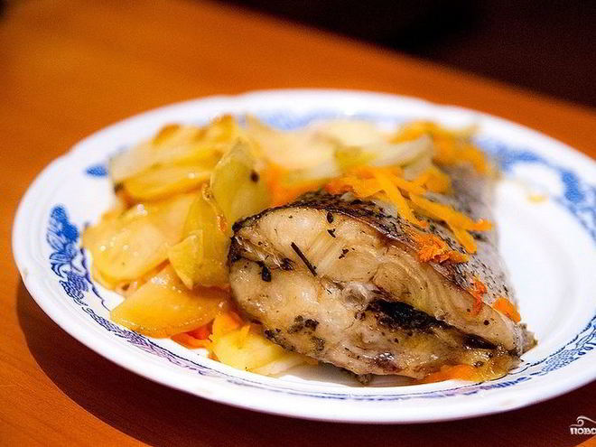 Рецепт щуки в духовке с картофелем