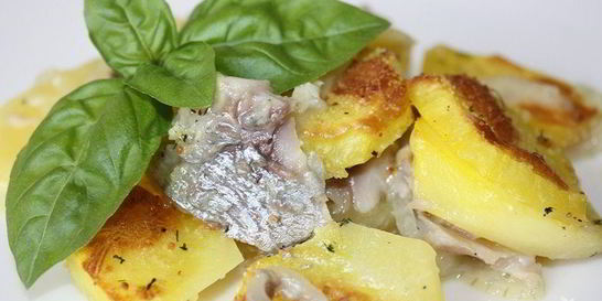 Селедка на картофельной подушке