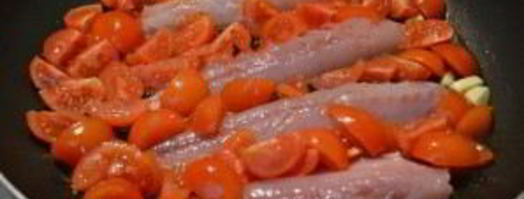 скумбрия, тушенная с овощами. Шаг 2