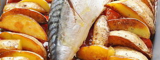 скумбрия, запеченная с картофелем и болгарским перцем. Шаг 9