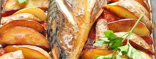 скумбрия, запеченная с картофелем и болгарским перцем. Шаг 10