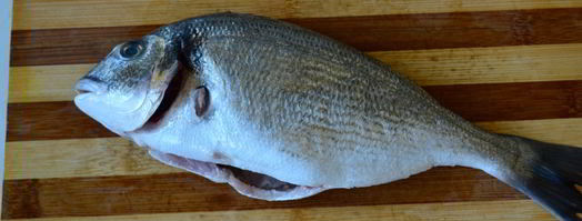 свежая рыба дорада. Шаг 10