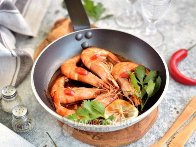 Рецепт тигровых креветок, жаренных с чесноком и имбирем