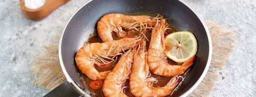 тигровые креветки, жаренные с чесноком и имбирем. Шаг 7