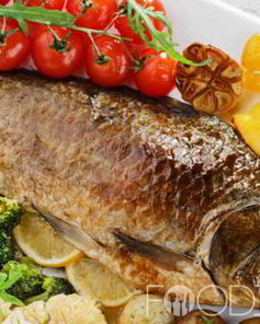 Треска, запеченная в фольге с помидорами и картофелем