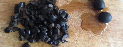 тунец, запеченный с анчоусами и овощами. Шаг 4