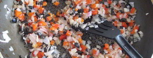 тунец, запеченный с анчоусами и овощами. Шаг 8