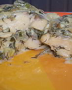 Тушеная рыба под соусом из сметаны