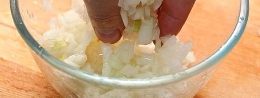 янтарная форель запеченная с луком. Шаг 5