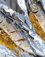 Запеченная в фольге скумбрия