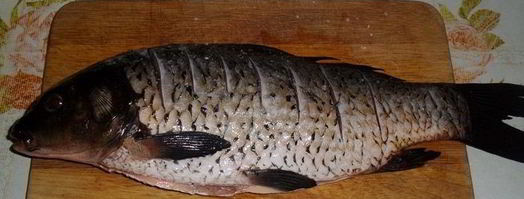 запеченный фаршированный карп. Шаг 9