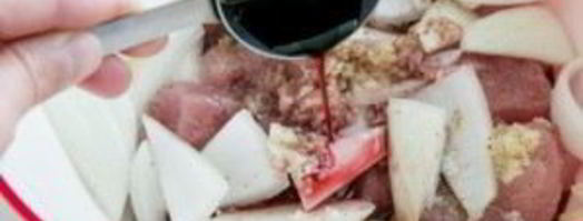 кавказский шашлык из свинины. Шаг 3