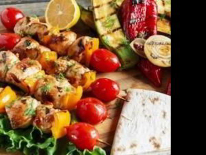 Рецепт куриного шашлыка на шпажках