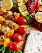 Куриный шашлык на шпажках