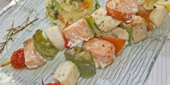 Шашлычки из гребешков с овощами