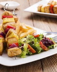 Шашлычки из курицы с ананасом