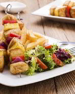 Шашлычки из курицы с ананасом