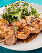 Шашлычки из лосося в медовом маринаде