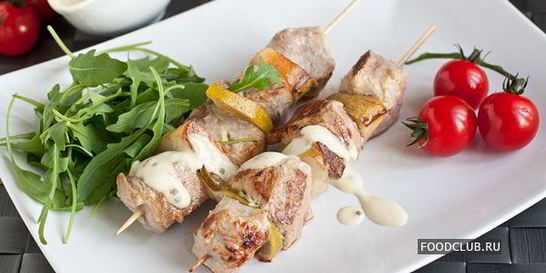 Шашлычки из свиной вырезки с грушами