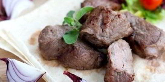 Шашлык из баранины с киви