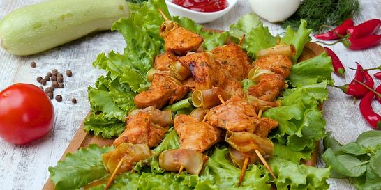 Шашлык из индейки с кабачком