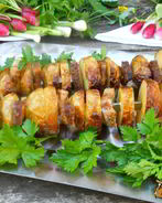 Шашлык из молодого картофеля и сала