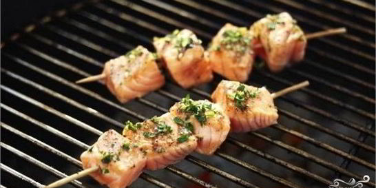 Шашлык из рыбы на мангале