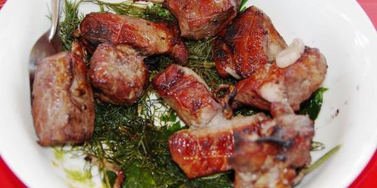 Шашлык, маринованный в вине