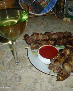 Шашлык в белом вине на сковороде