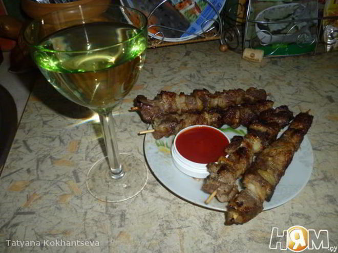 Рецепт шашлыка в белом вине на сковороде