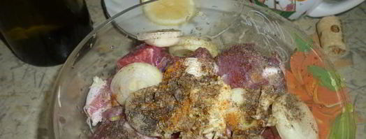 шашлык в белом вине на сковороде. Шаг 2